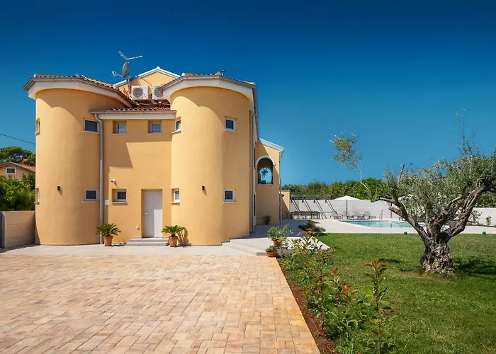 Lucilla * Novigrad Istria